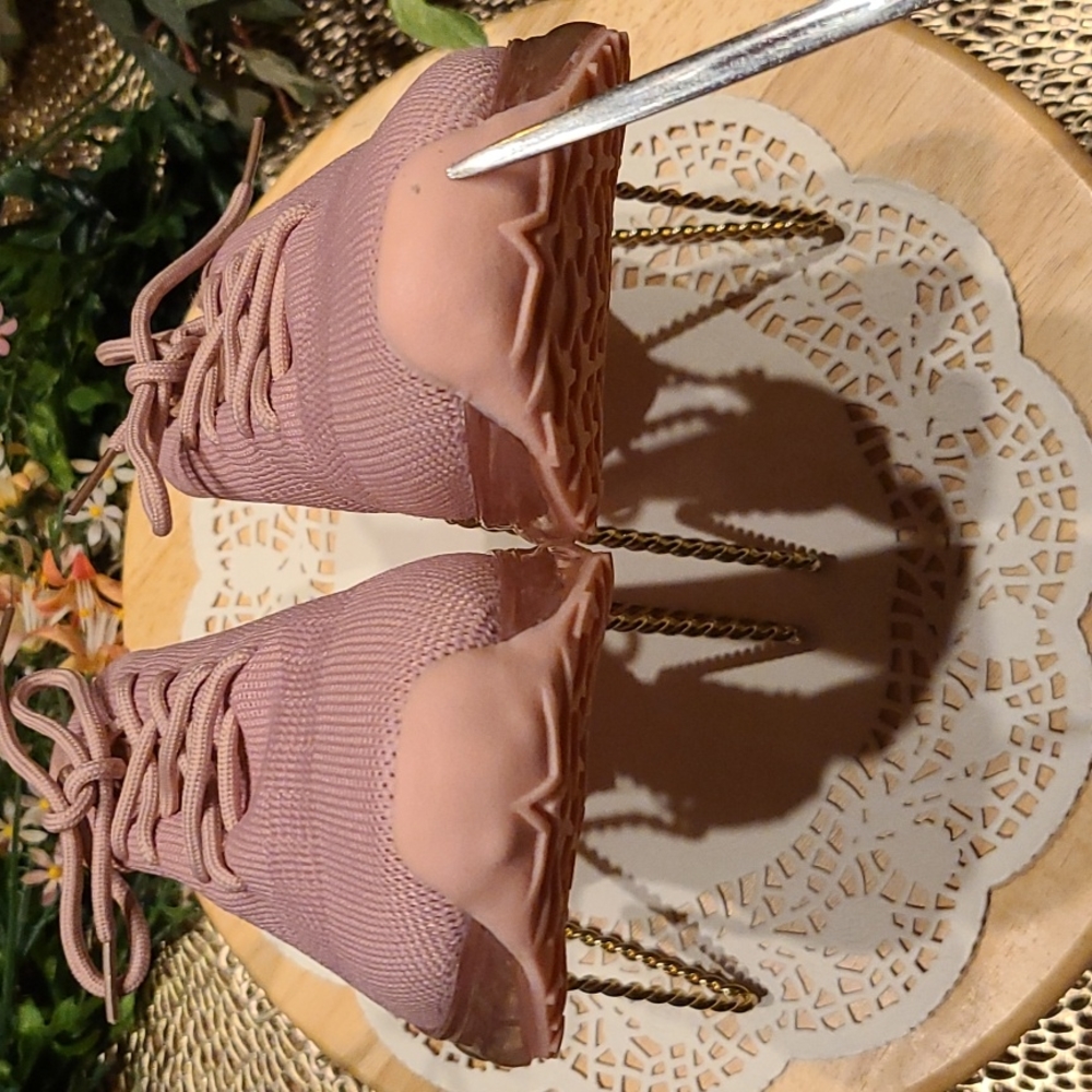 Air Cushion Lace Up Walking Pink Sneakers - Picture 6 of 12